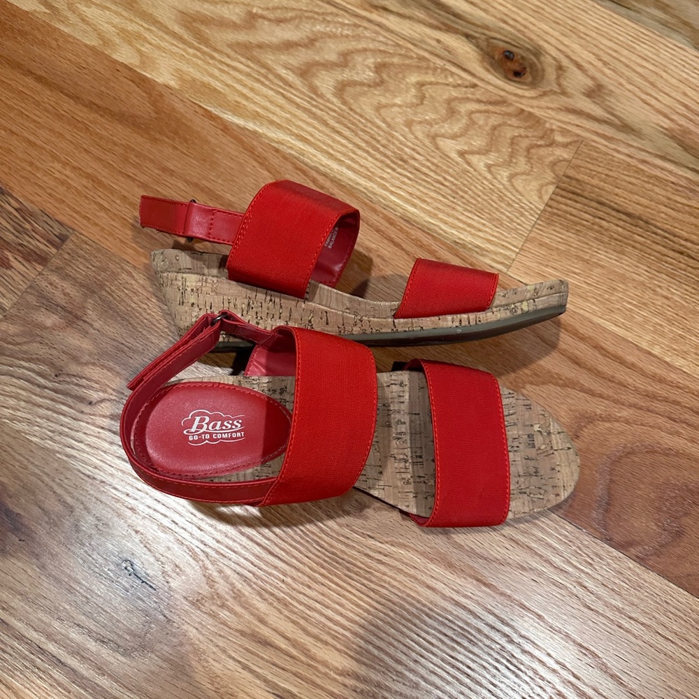 Bass Red Sandals - Picture 2 of 6